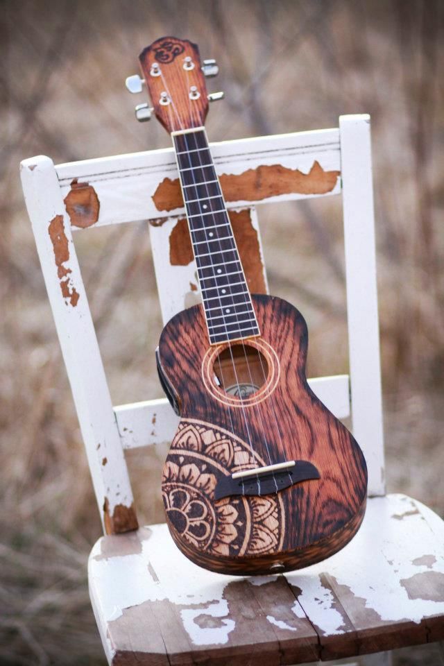 Укулеле - полинезийская четырехструнная гитара